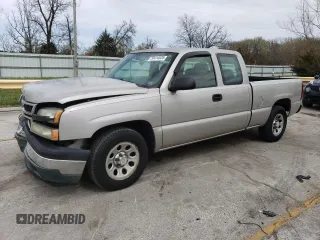 2006 Chevrolet Silverado 1500 Work Truck with VIN 1GCEC19X16Z242674, listed as a Copart auction lot 50414035 with 307,275 mi miles and Salvage Title. Bid and sale history available at carsss.com. Image 1.