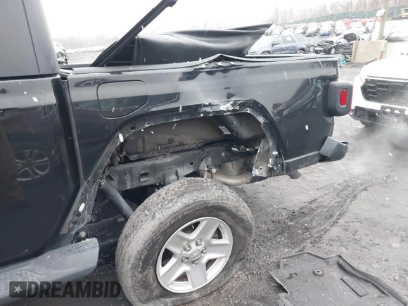 2022 Jeep Gladiator Texas Trail with VIN 1C6HJTAG1NL102451, listed as a IAAI auction lot 40969999 with 69,797 mi miles. Bid and sale history available at carsss.com. Image 6.