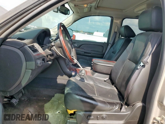 2007 Cadillac Escalade ESV z VIN 1GYFK66857R267560, wystawiony jako Copart lot #60111405 z przebiegiem 88 259 mil mil oraz Czysty tytuł • Clean title. Historia ofert i sprzedaży dostępna na DreamBid. Obrazek 7.