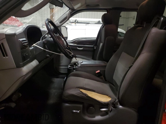 2005 Ford F-250 XL с VIN 1FTSX21565EB43099, выставлен на аукционе Copart как лот 47590915 с пробегом 160 810 миль миль и На запчасти • Non repairable. История ставок и продаж доступна на DreamBid. Изображение 7.