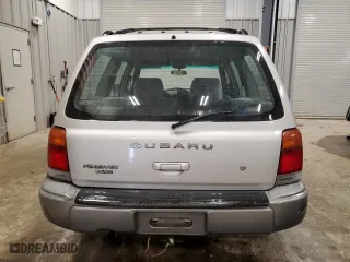 2000 Subaru Forester S with VIN JF1SF6557YH705525, listed as a Copart auction lot 51226305 with 212,642 mi miles and Clean Title. Bid and sale history available at carsss.com. Image 6.
