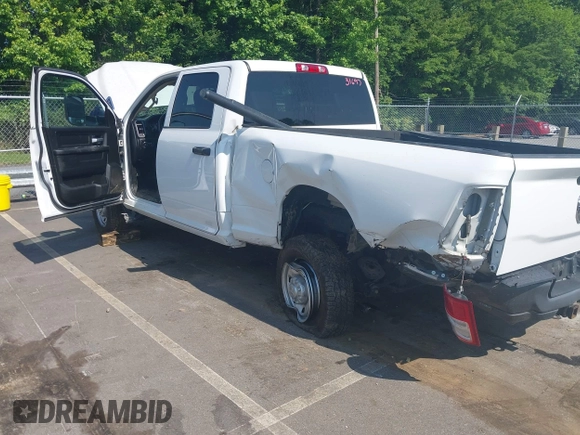 2019 Ram 2500 Tradesman with VIN 3C6UR5CJ6KG556859, listed as a IAAI auction lot 42406339 with 110,789 mi miles and . Bid and sale history available at DreamBid. Image 3.