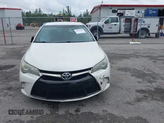 2015 Toyota Camry XLE with VIN 4T1BF1FK6FU081797, listed as a IAAI auction lot 41994718 with 68,899 mi miles. Bid and sale history available at carsss.com. Image 12.