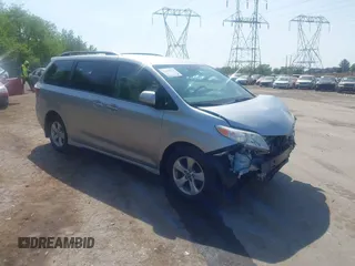 2019 Toyota Sienna LE Auto Access Seat с VIN 5TDKZ3DC9KS981398, выставлен на аукционе IAAI как лот 42169921 с пробегом 67 273 миль миль и . История ставок и продаж доступна на DreamBid. Изображение 1.