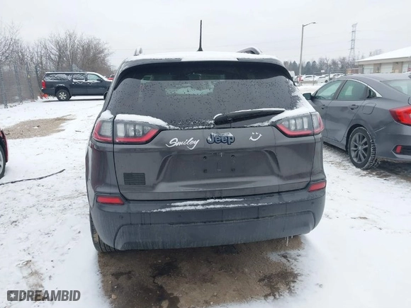 2019 Jeep Cherokee Latitude Plus with VIN 1C4PJMLB0KD453921, listed as a IAAI auction lot 41298815 with 118,879 mi miles. Bid and sale history available at carsss.com. Image 16.