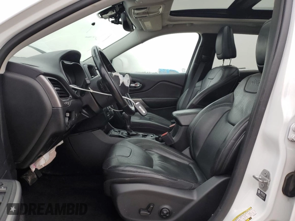 2021 Jeep Cherokee Limited z VIN 1C4PJLDX6MD183388, wystawiony jako Copart lot #42555715 z przebiegiem 113 883 mil mil oraz Szkoda całkowita • Salvage title. Historia ofert i sprzedaży dostępna na DreamBid. Obrazek 7.