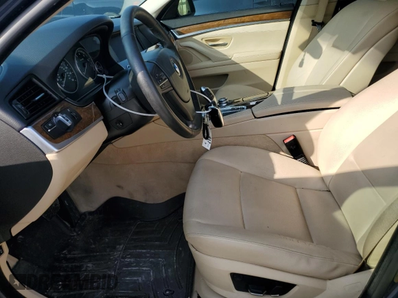 2013 BMW 5 Series 528i xDrive with VIN WBAXH5C50DD107394, listed as a Copart auction lot 51527105 with 128,009 mi miles and Clean Title. Bid and sale history available at carsss.com. Image 7.