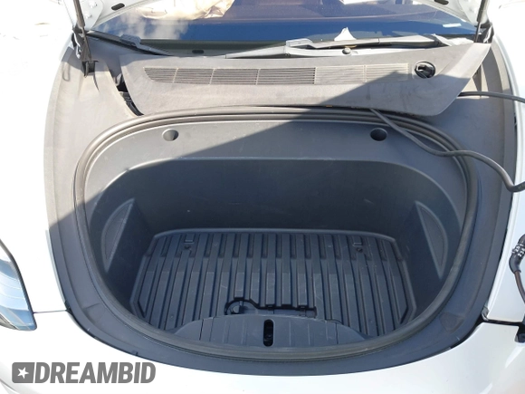 2020 Tesla Model 3 Standard Range Plus with VIN 5YJ3E1EA8LF783631, listed as a IAAI auction lot 40696383 with 78,889 mi miles. Bid and sale history available at carsss.com. Image 10.