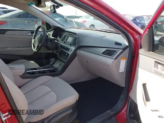 2016 Hyundai Sonata Hybrid SE with VIN KMHE24L18GA038247, listed as a IAAI auction lot 41603106 with 208,891 mi miles. Bid and sale history available at carsss.com. Image 5.