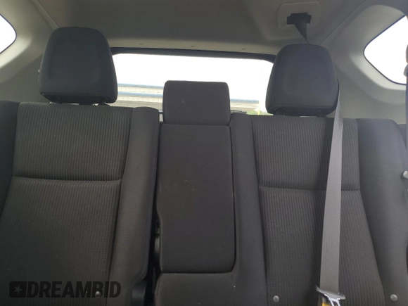 2017 Toyota RAV4 LE z VIN JTMBFREV8HJ702427, wystawiony jako Copart lot #59546985 z przebiegiem 55 362 mil mil oraz Szkoda całkowita • Salvage title. Historia ofert i sprzedaży dostępna na DreamBid. Obrazek 10.