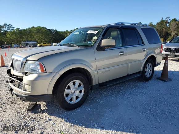 2005 Lincoln Navigator Luxury with VIN 5LMFU27565LJ02932, listed as a Copart auction lot 79878864 with 120,426 mi miles and Salvage Title. Bid and sale history available at carsss.com. Image 1.