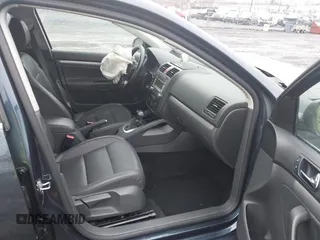 2009 Volkswagen Jetta SE z VIN 3VWRZ71K49M016683, wystawiony jako IAAI lot #41530644 z przebiegiem 106 148 mil mil oraz . Historia ofert i sprzedaży dostępna na DreamBid. Obrazek 5.