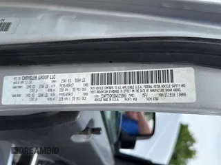 2011 Dodge Nitro SXT z VIN 1D4PT5GK5BW533989, wystawiony jako Copart lot #61019655 z przebiegiem 190 113 mil mil oraz Czysty tytuł • Clean title. Historia ofert i sprzedaży dostępna na DreamBid. Obrazek 10.