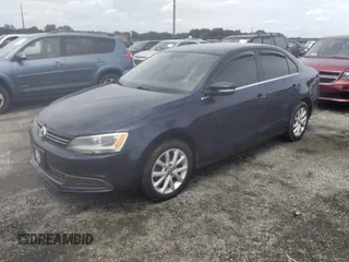 2013 Volkswagen Jetta SE with VIN 3VWDP7AJ5DM356022, listed as a IAAI auction lot 42777153 with 174,033 mi miles and . Bid and sale history available at DreamBid. Image 2.