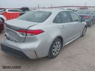2024 Toyota Corolla LE with VIN 5YFB4MDE3RP085686, listed as a IAAI auction lot 42068005 with 33,663 mi miles. Bid and sale history available at carsss.com. Image 4.