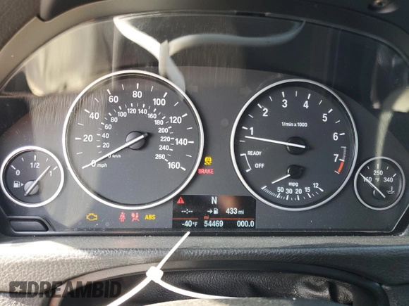2018 BMW 3 Series 320i xDrive with VIN WBA8E5G52JNV02982, listed as a Copart auction lot 60742155 with 54,469 mi miles and Salvage title. Bid and sale history available at DreamBid. Image 9.