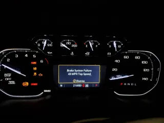 2019 GMC Sierra 1500 SLT with VIN 3GTU9DED0KG216648, listed as a Copart auction lot 49681685 with 216,000 mi miles and Salvage Title. Bid and sale history available at carsss.com. Image 9.