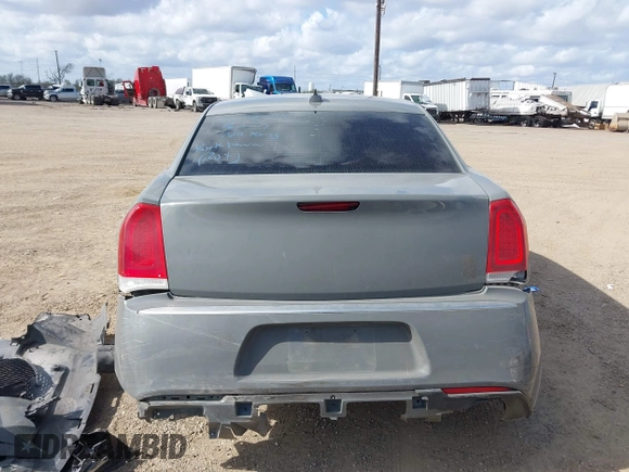 2019 Chrysler 300 Touring with VIN 2C3CCAAG0KH651296, listed as a IAAI auction lot 41177923 with 89,619 mi miles. Bid and sale history available at carsss.com. Image 17.