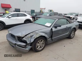 2006 Ford Mustang Standard with VIN 1ZVFT84N565190246, listed as a IAAI auction lot 41532901 with 209,885 mi miles and . Bid and sale history available at carsss.com. Image 18.