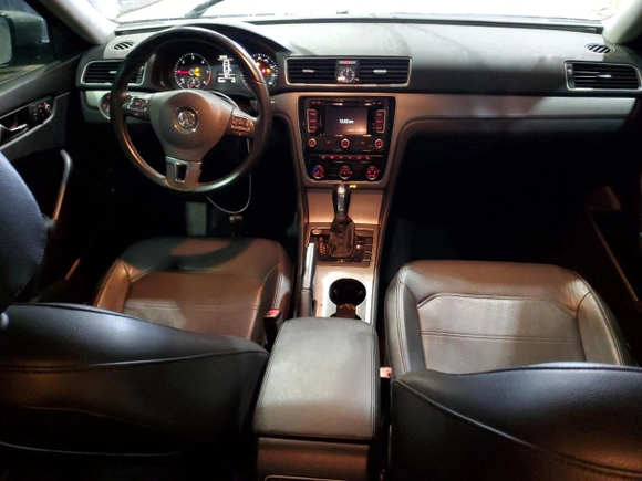 2014 Volkswagen Passat TDI SE w/Sunroof with VIN 1VWBN7A34EC001621, listed as a Copart auction lot 49226945 with 89,267 mi miles and Clean Title. Bid and sale history available at carsss.com. Image 8.