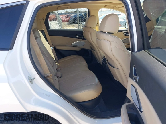 2019 Acura RDX Technology with VIN 5J8TC1H52KL020943, listed as a IAAI auction lot 41640742 with 49,904 mi miles and . Bid and sale history available at DreamBid. Image 8.