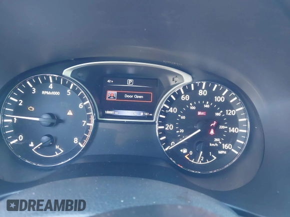 2016 Nissan Pathfinder S with VIN 5N1AR2MN6GC604779, listed as a IAAI auction lot 40990112 with 188,881 mi miles and . Bid and sale history available at DreamBid. Image 7.