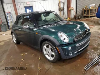 2006 MINI Convertible z VIN WMWRF33596TF64235, wystawiony jako Copart lot #43614735 z przebiegiem 138 541 mil mil oraz Czysty tytuł • Clean title. Historia ofert i sprzedaży dostępna na DreamBid. Obrazek 4.