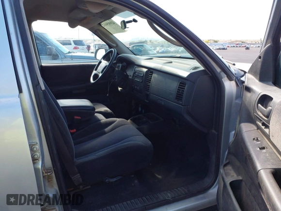 2003 Dodge Dakota SLT with VIN 1D7HL48N33S295059, listed as a IAAI auction lot 42085612 with 176,934 mi miles. Bid and sale history available at carsss.com. Image 5.