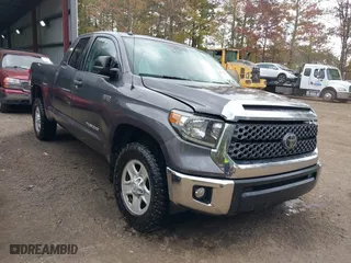 2018 Toyota Tundra 4WD SR with VIN 5TFUY5F17JX685193, listed as a IAAI auction lot 40794710 with 97,263 mi miles. Bid and sale history available at carsss.com. Image 1.