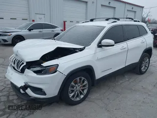 2021 Jeep Cherokee Latitude Lux with VIN 1C4PJLMN7MD130276, listed as a IAAI auction lot 41241629 with 64,485 mi miles. Bid and sale history available at carsss.com. Image 18.
