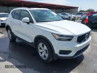 2020 Volvo XC40 Momentum with VIN YV4162UK5L2327462, listed as a IAAI auction lot 41745391 with 32,191 mi miles and . Bid and sale history available at DreamBid. Image 1.