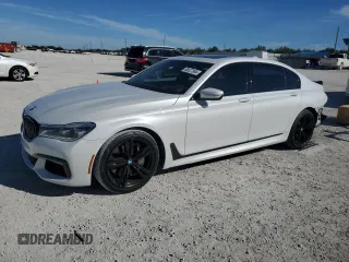 2019 BMW 7 Series 750i with VIN WBA7F0C51KGM24718, listed as a Copart auction lot 86527984 with 2,900 mi miles and Salvage Title. Bid and sale history available at carsss.com. Image 1.