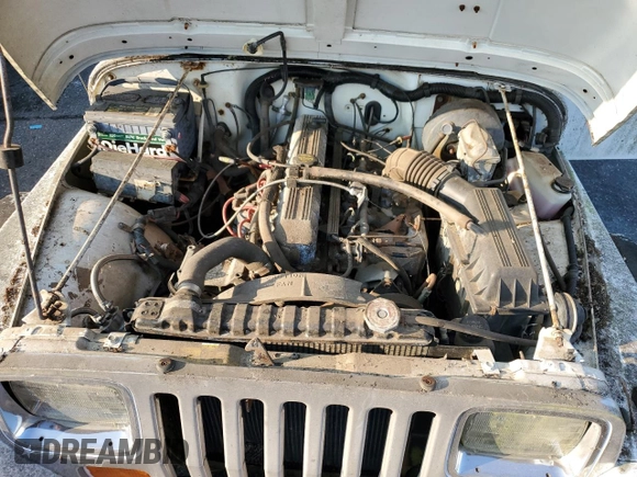 1992 Jeep Wrangler with VIN 2J4FY29S4NJ535731, listed as a Copart auction lot 70460304 with 120,205 mi miles and Non Repairable. Bid and sale history available at carsss.com. Image 11.