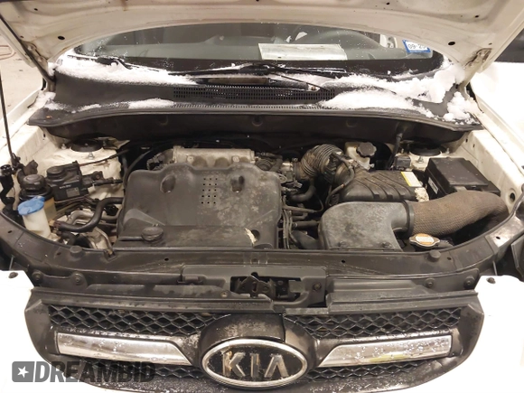 2010 Kia Sportage LX with VIN KNDKGCA35A7718764, listed as a IAAI auction lot 41512368 with 122,420 mi miles and . Bid and sale history available at carsss.com. Image 10.