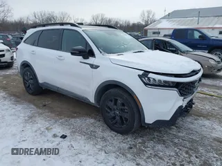 2022 Kia Sorento X-Line S z VIN 5XYRLDLC3NG124762, wystawiony jako IAAI lot #41610583 z przebiegiem 73 783 mil mil oraz . Historia ofert i sprzedaży dostępna na DreamBid. Obrazek 1.