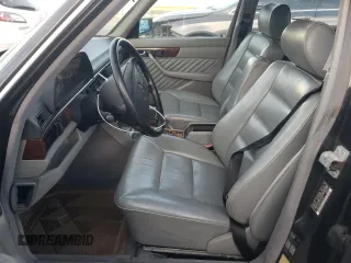 1991 Mercedes-Benz 560 with VIN WDBCA39E8MA567307, listed as a Copart auction lot 77488244 with 202,305 mi miles and Clean Title. Bid and sale history available at DreamBid. Image 7.