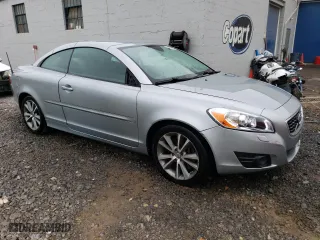 2011 Volvo C70 with VIN YV1672MCXBJ108610, listed as a Copart auction lot 71988464 with 84,230 mi miles and Salvage Title. Bid and sale history available at carsss.com. Image 4.