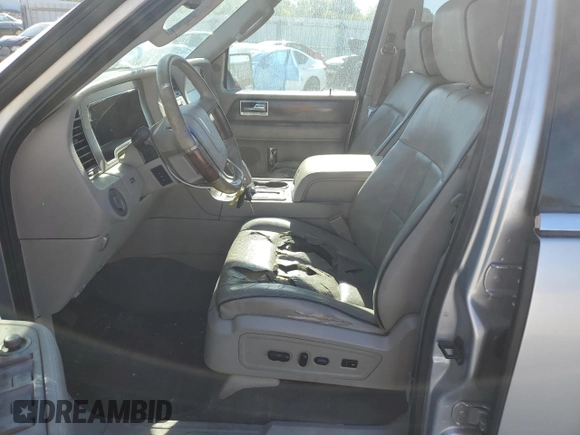 2007 Lincoln Navigator with VIN 5LMFU28547LJ06060, listed as a Copart auction lot 75055064 with 168,710 mi miles and Salvage title. Bid and sale history available at DreamBid. Image 7.