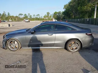 2018 Mercedes-Benz E 400 with VIN WDD1J6FB1JF021229, listed as a IAAI auction lot 42197884 with 72,011 mi miles and . Bid and sale history available at DreamBid. Image 14.