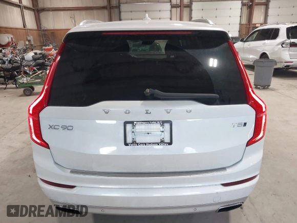 2020 Volvo XC90 Momentum with VIN YV4102PK4L1531480, listed as a IAAI auction lot 41990921 with 68,989 mi miles. Bid and sale history available at carsss.com. Image 16.