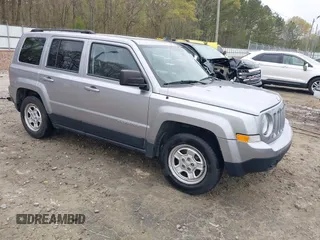 2017 Jeep Patriot Sport with VIN 1C4NJPBA2HD146096, listed as a IAAI auction lot 41896154 with 165,486 mi miles. Bid and sale history available at carsss.com. Image 1.