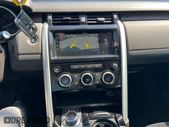 2017 Land Rover Discovery HSE with VIN SALRRBBV7HA016051, listed as a Copart auction lot 56985535 with 138,244 mi miles and Clean Title. Bid and sale history available at DreamBid. Image 10.