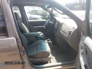 2002 Ford Escape XLT Choice with VIN 1FMYU041X2KB88832, listed as a IAAI auction lot 42400767 with 194,124 mi miles and . Bid and sale history available at DreamBid. Image 5.