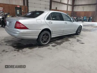 2002 Mercedes-Benz S 5.0L with VIN WDBNG75J22A283234, listed as a IAAI auction lot 42191291 with Not Provided miles. Bid and sale history available at carsss.com. Image 4.