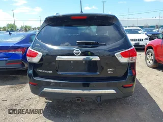2014 Nissan Pathfinder S z VIN 5N1AR2MM5EC612389, wystawiony jako IAAI lot #42282431 z przebiegiem 73 327 mil mil oraz . Historia ofert i sprzedaży dostępna na DreamBid. Obrazek 16.