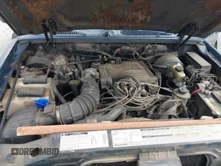 1999 Mercury Mountaineer z VIN 4M2DU52P3XUJ37055, wystawiony jako IAAI lot #41940577 z przebiegiem 218 702 mil mil oraz . Historia ofert i sprzedaży dostępna na DreamBid. Obrazek 10.