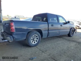 2006 Chevrolet Silverado 1500 LT1 with VIN 2GCEC13T261223050, listed as a Copart auction lot 44724155 with 332,620 mi miles and Salvage Title. Bid and sale history available at carsss.com. Image 3.