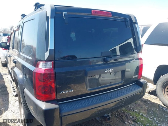 2010 Jeep Commander Sport with VIN 1J4RG4GK6AC158645, listed as a IAAI auction lot 41574053 with 145,238 mi miles. Bid and sale history available at carsss.com. Image 3.