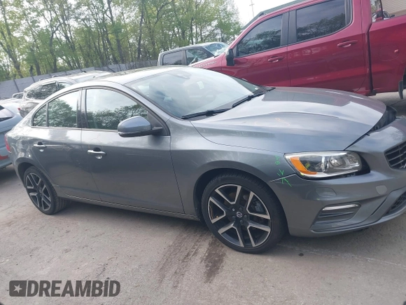 2017 Volvo S60 Dynamic z VIN YV140MTL3H2427908, wystawiony jako IAAI lot #42221185 z przebiegiem 65 432 mil mil oraz . Historia ofert i sprzedaży dostępna na DreamBid. Obrazek 13.