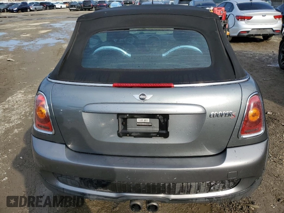 2010 MINI Convertible S with VIN WMWMS3C57ATY08895, listed as a Copart auction lot 41870075 with 101,573 mi miles and Clean title. Bid and sale history available at DreamBid. Image 6.